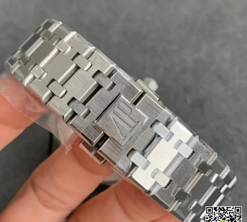 Audemars Piguet Royal Oak 15500ST.OO.1220ST.03 ZF Factory 1:1 Best Edition Replica Watch Silver Strap